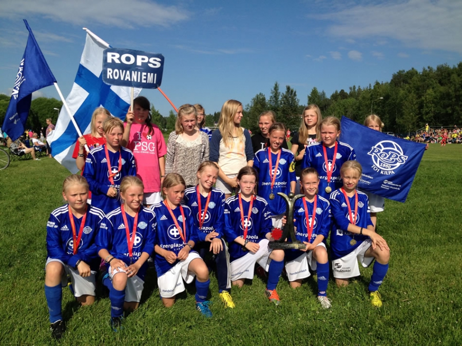 RoPS:n tytöille historiallinen voitto Piteå Summer Gamesissa