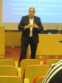 A-maajoukkueen päävalmentaja "Mixu" Paatelainen esitteli maajoukkueen tavoitteita Lapin Urheiluopistolla.