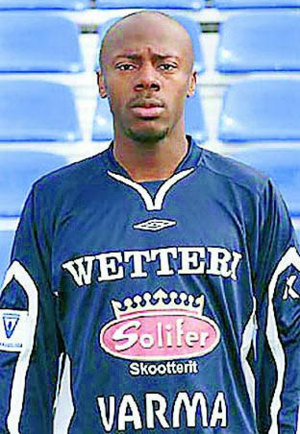 Titi Essomba valittiin viime kaudella heinäkuun liigapelaajaksi. Essomba pelasi tuolloin AC Oulun riveissä.